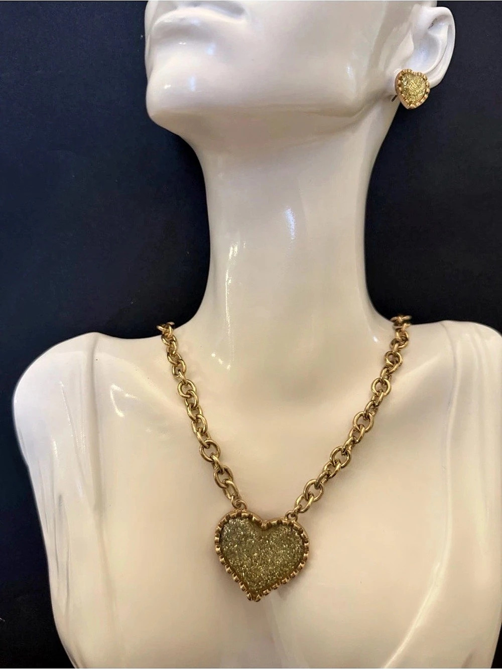 Gold Heart Pendant Jewelry Set
